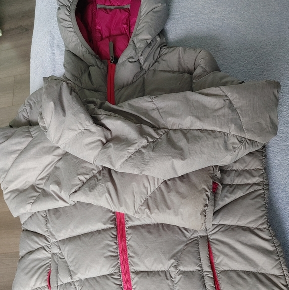 *SOLD* LOLÉ puffer jacket - Picture 3 of 5